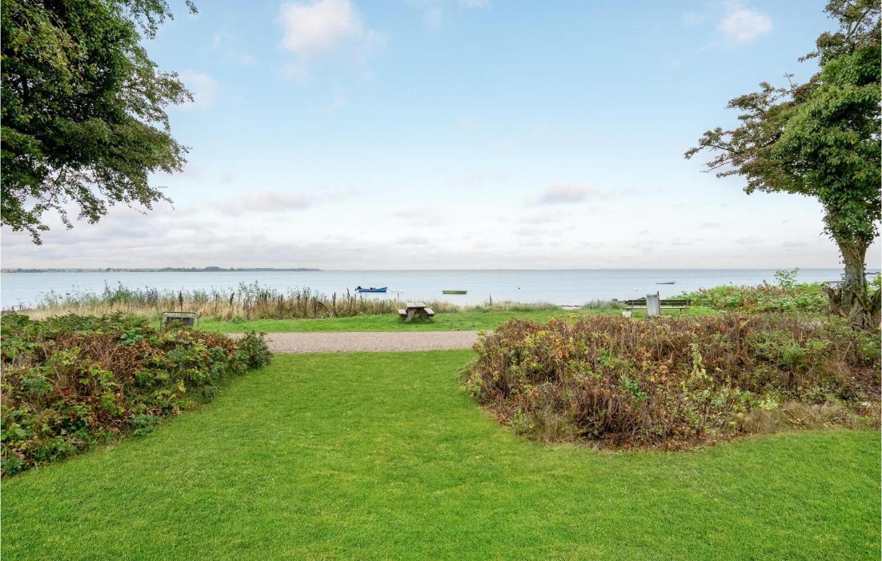 Beach Front Home In Sjolund With Kitchen Eksteriør billede