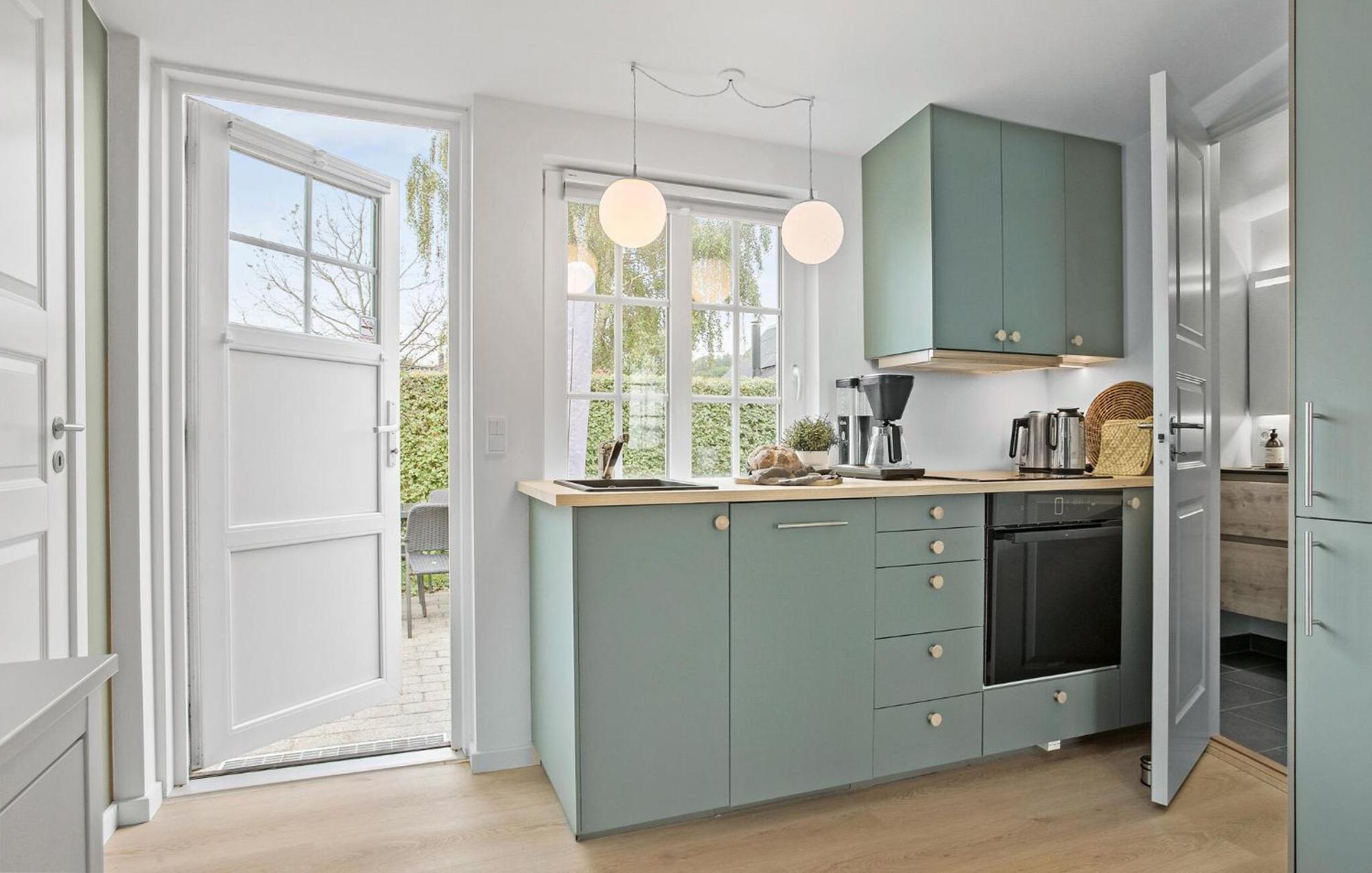 Beach Front Home In Sjolund With Kitchen Eksteriør billede