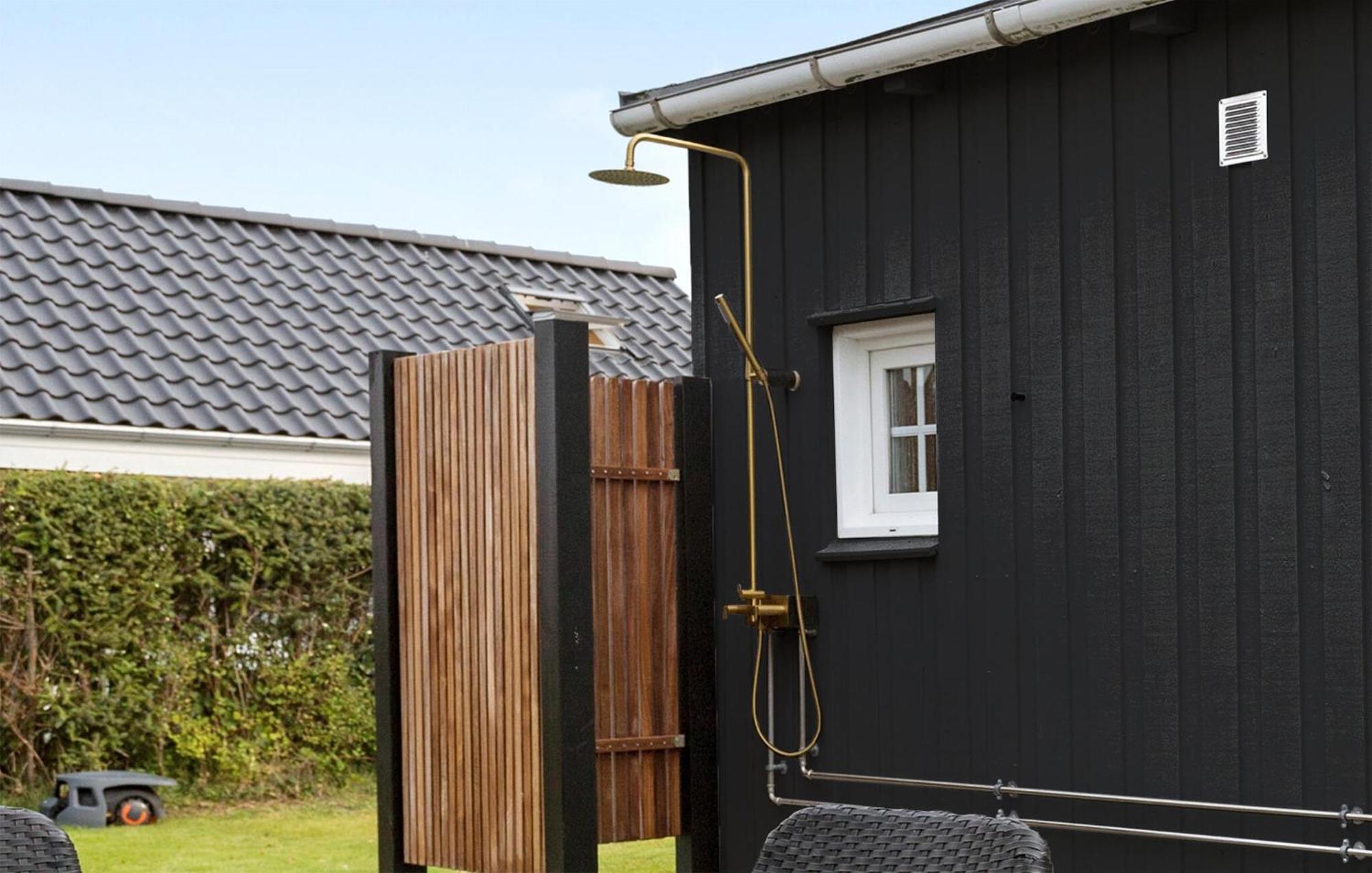 Beach Front Home In Sjolund With Kitchen Eksteriør billede